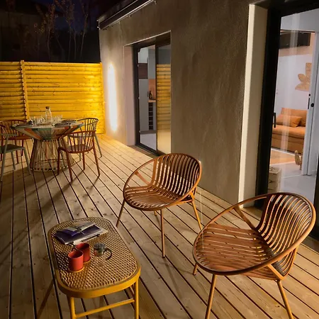 Maison Des Chenes 64 - بيت للعطل